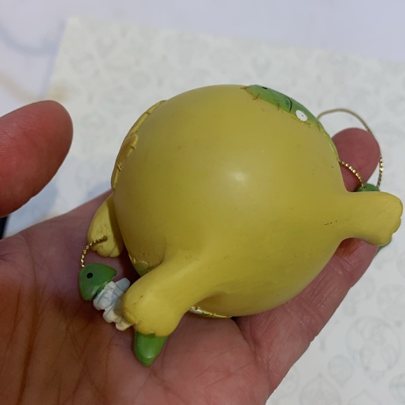 Fat cat w fish ornament - Picture 5 of 13